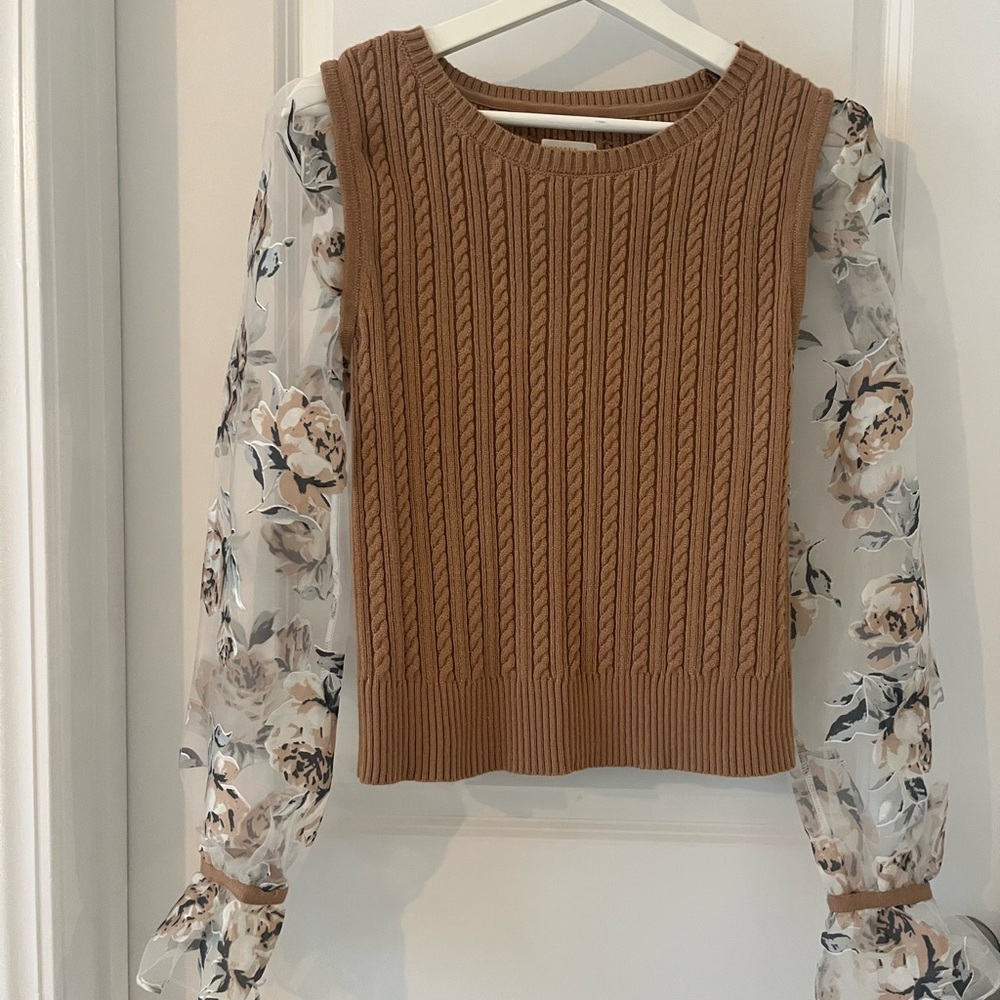 Maeve by Anthropologie 
Brown Knit Top with Floral Sheer Sleeves
